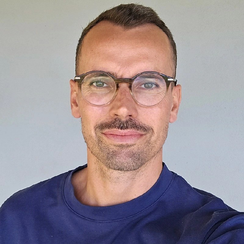 Lars, Pulpería Studio, Sámara